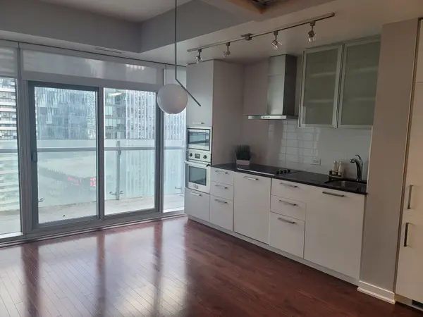 12 York ST #2301, Toronto C01, ON M5J 0A9