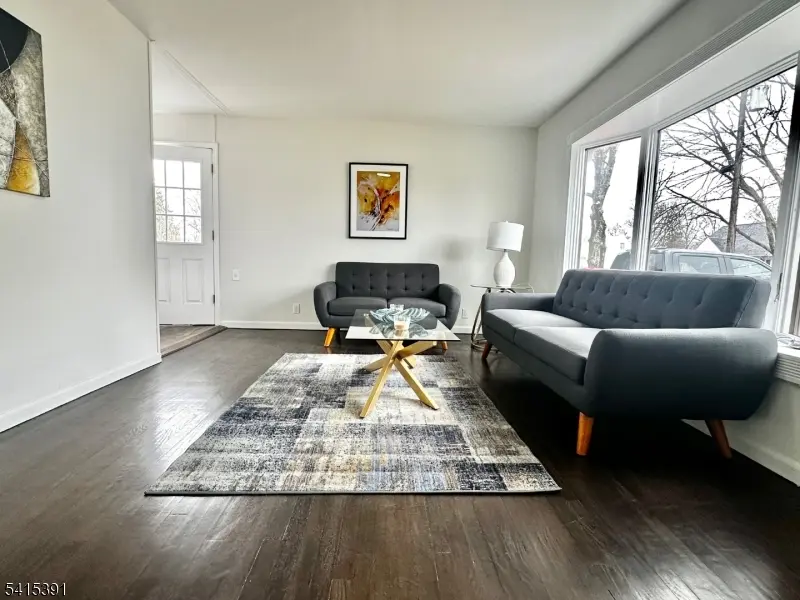 24 Susan Ln, East Brunswick Twp., NJ 08816