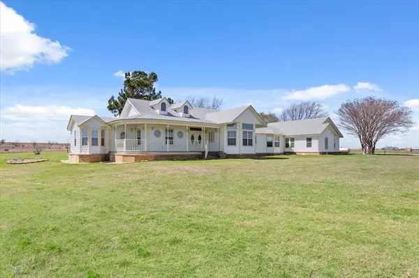 596 County Road 3425, Clifton, TX 76634