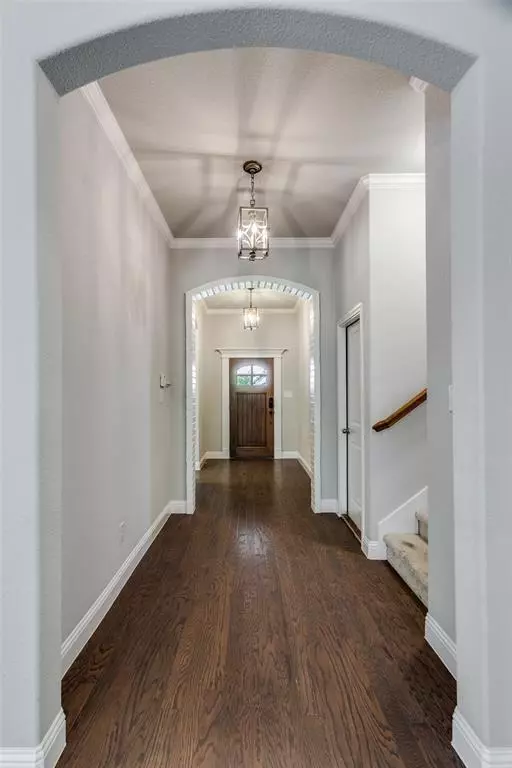 529 Inwood Street, Benbrook, TX 76126