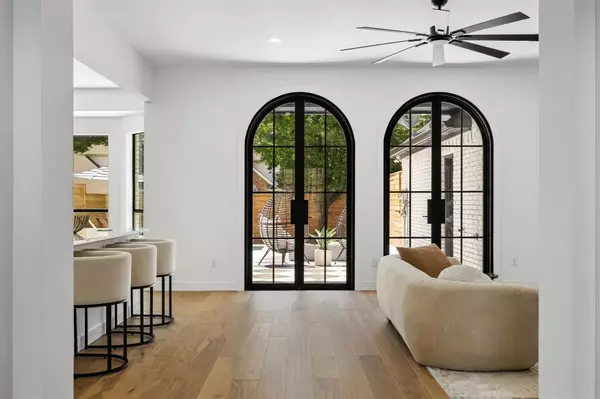 Dallas, TX 75287,4736 Holly Tree Drive