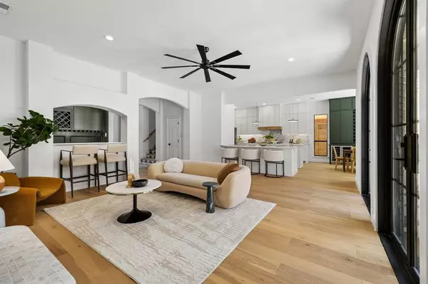 Dallas, TX 75287,4736 Holly Tree Drive