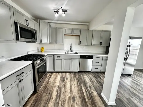 24 Susan Ln, East Brunswick Twp., NJ 08816