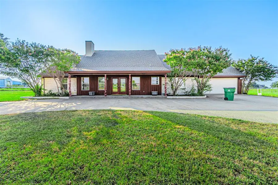 6840 Fm 424, Cross Roads, TX 76227