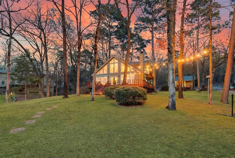 115 Larsen Ln, Scroggins, TX 75480