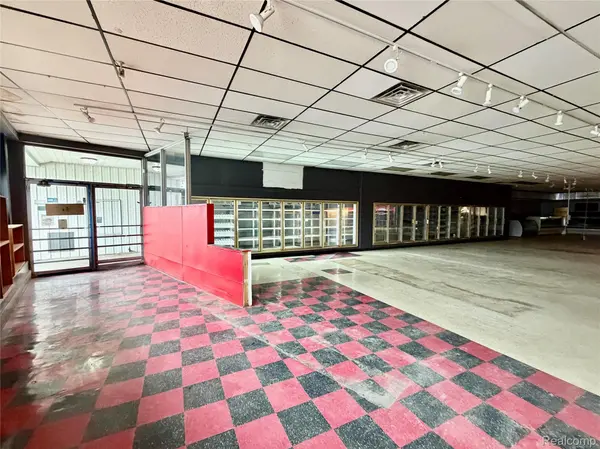 28418 Telegraph RD, Flat Rock, MI 48134