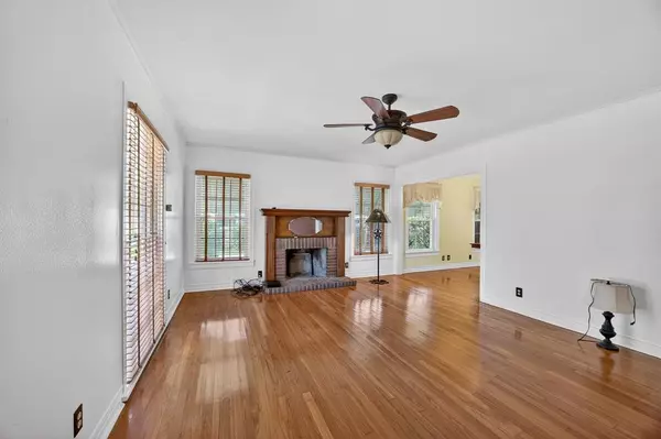 Fort Worth, TX 76111,2525 Goldenrod Avenue