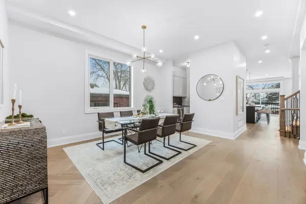 711 Hillview CRES, Pickering, ON L1W 2R6