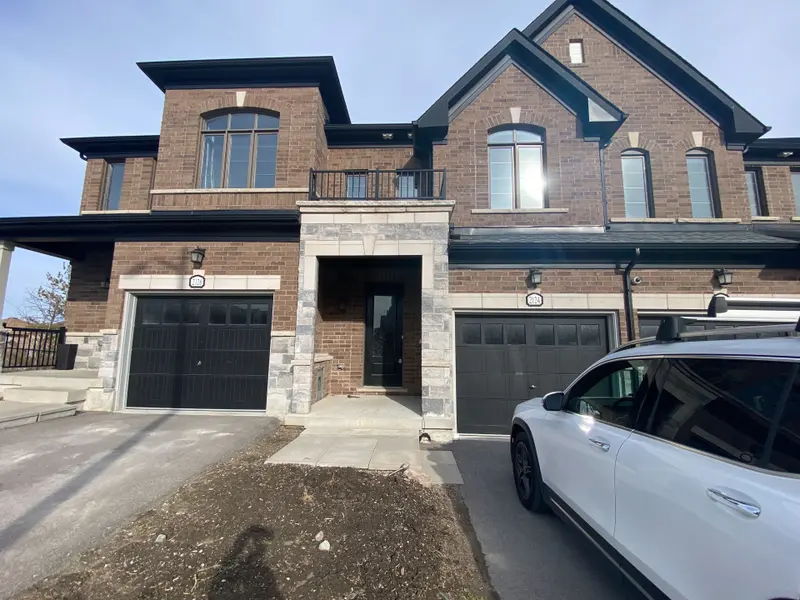 2124 Dale RD, Innisfil, ON L9S 0L4