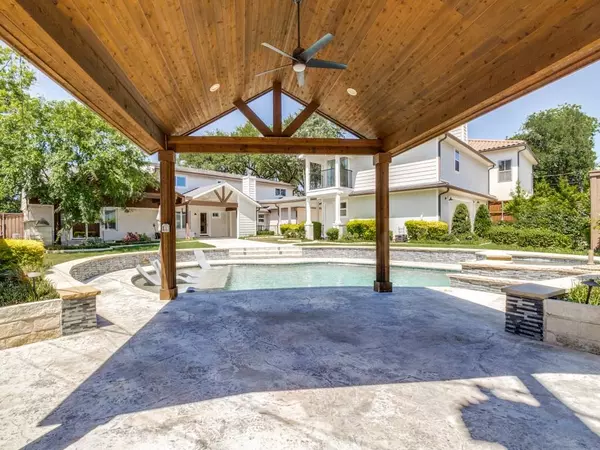 Dallas, TX 75244,4432 Willow Lane