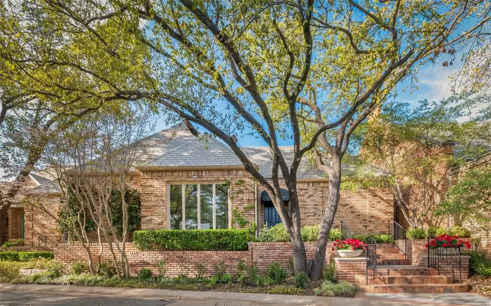 29 Saint Laurent Place, Dallas, TX 75225