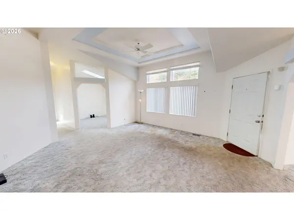 870 HASSETT ST, Brookings, OR 97415