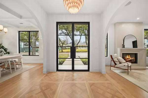 Dallas, TX 75214,6814 Dalhart Lane