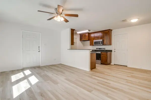 3955 Alamo Avenue, Fort Worth, TX 76107