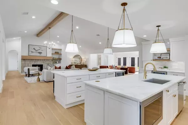 Dallas, TX 75230,7124 Meadow Road