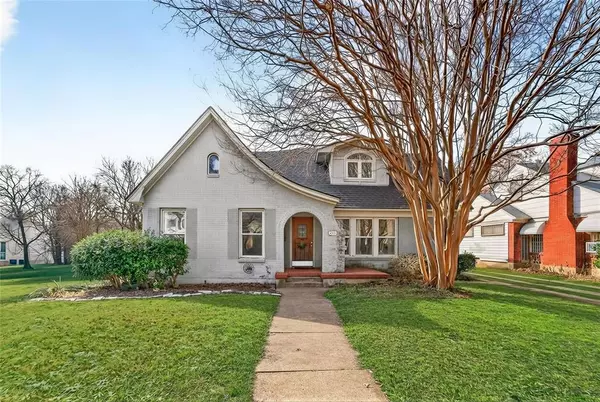 Dallas, TX 75214,6844 Clayton Avenue