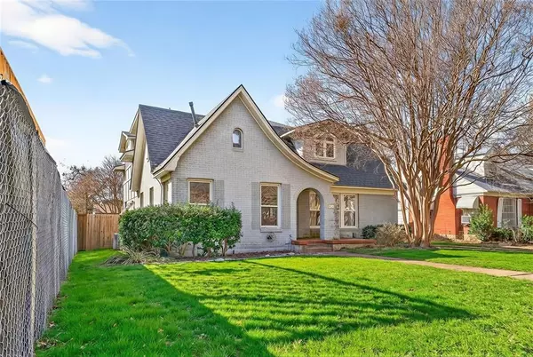 Dallas, TX 75214,6844 Clayton Avenue