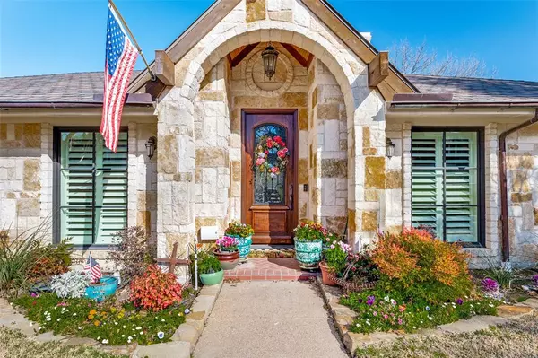 Dallas, TX 75231,9159 Dunmore Drive