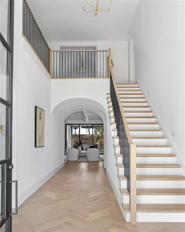 Dallas, TX 75220,9826 Mixon Drive