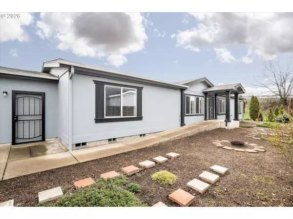 2569 MAIA LOOP, Springfield, OR 97477