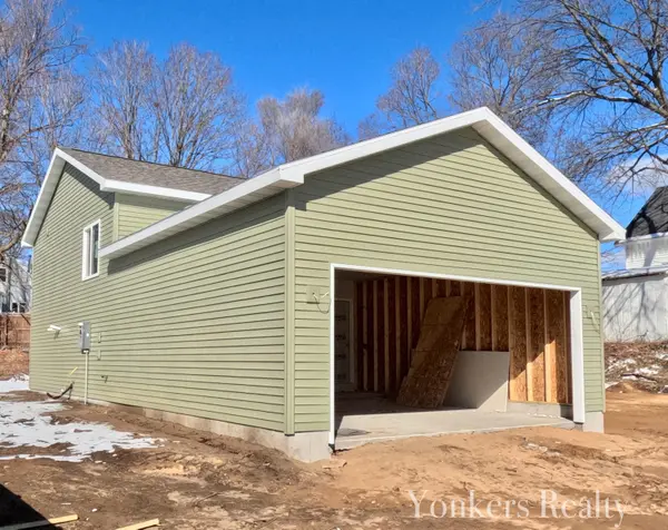 216 Leonard ST, Belding City, MI 48809