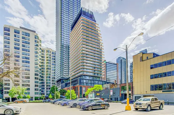 18 Maitland TER SE #1203,  Toronto C01,  ON M4Y 0H2