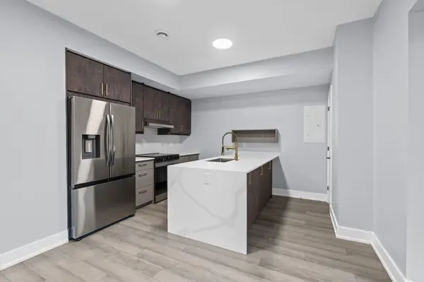 884 Byron AVE #B, Carlingwood - Westboro And Area, ON K2A 0A1