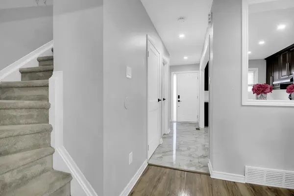 2761 Pimlico CRES, Blossom Park - Airport And Area, ON K1T 2A7