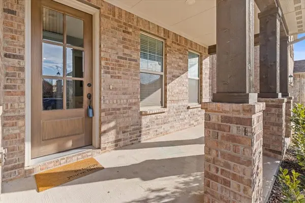 125 Kirwin Drive, Fort Worth, TX 76131