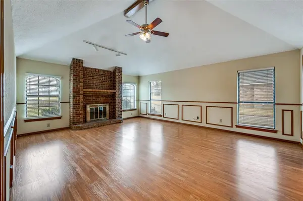 4307 Waycross Drive, Arlington, TX 76016