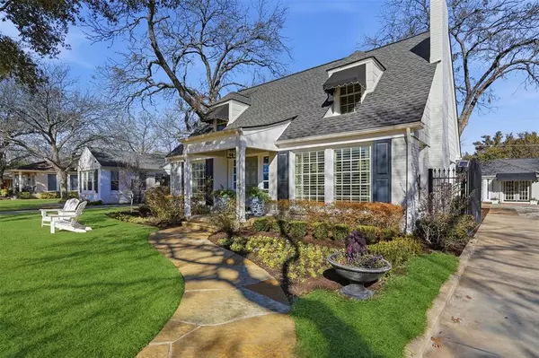 6116 Locke Avenue, Fort Worth, TX 76116