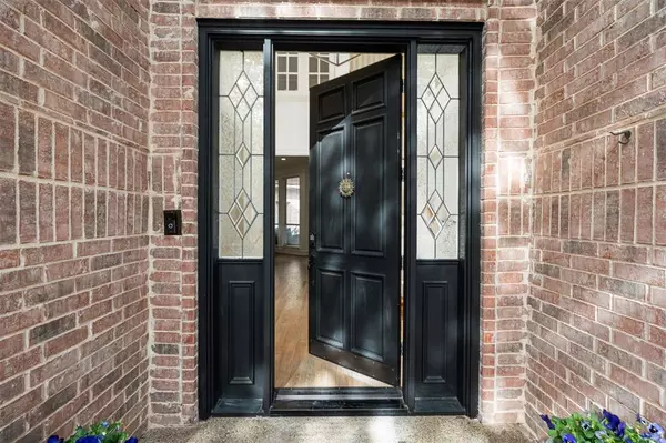 Plano, TX 75093,5709 Ridgehaven Drive