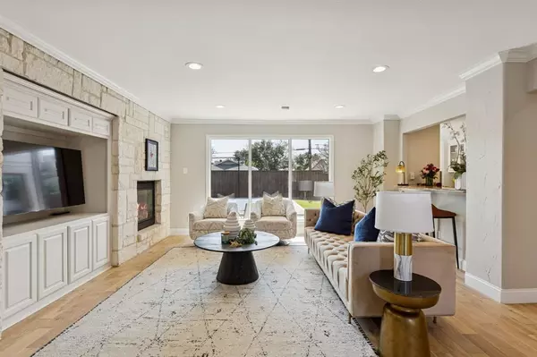 Dallas, TX 75254,7040 Oakbluff Drive