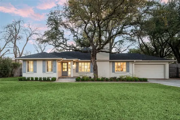 Dallas, TX 75230,5820 Royal Crest Drive