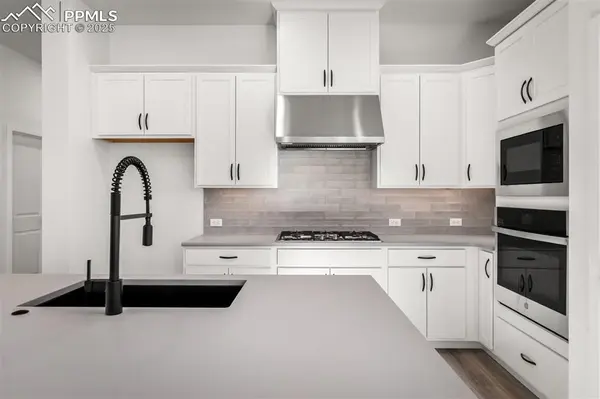 9256 Wolf Valley DR, Colorado Springs, CO 80924