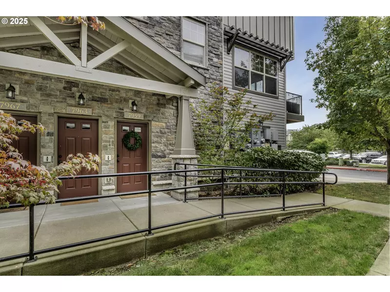 7959 NE ROCKNE WAY, Hillsboro, OR 97006