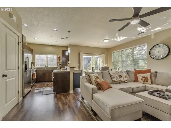 Hillsboro, OR 97006,7959 NE ROCKNE WAY