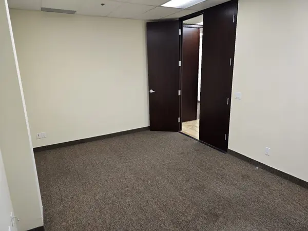 235 Industrial Pkwy S #1A - 2nd FL, Aurora, ON L4G 3V5