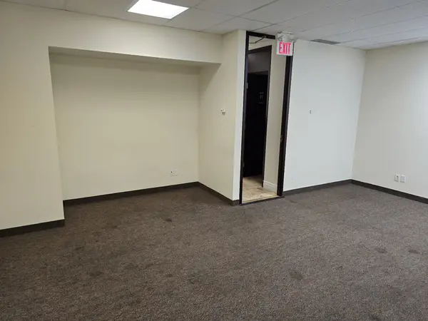 235 Industrial Pkwy S #1A - 2nd FL, Aurora, ON L4G 3V5