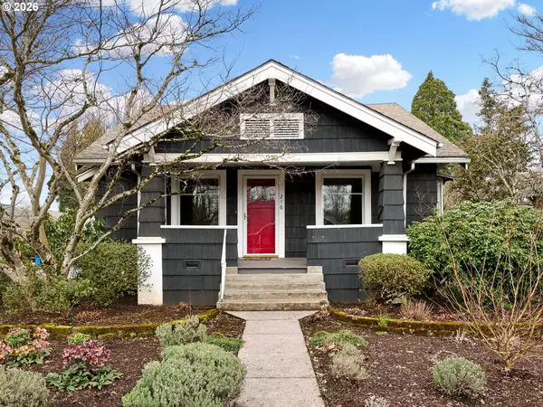 Silverton, OR 97381,216 S JAMES ST