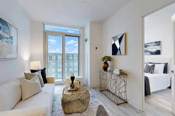 100 Dalhousie ST #3908, Toronto C08, ON M5B 0C7