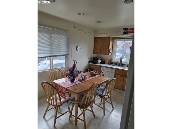 1825 N CRAMER ST, Portland, OR 97217