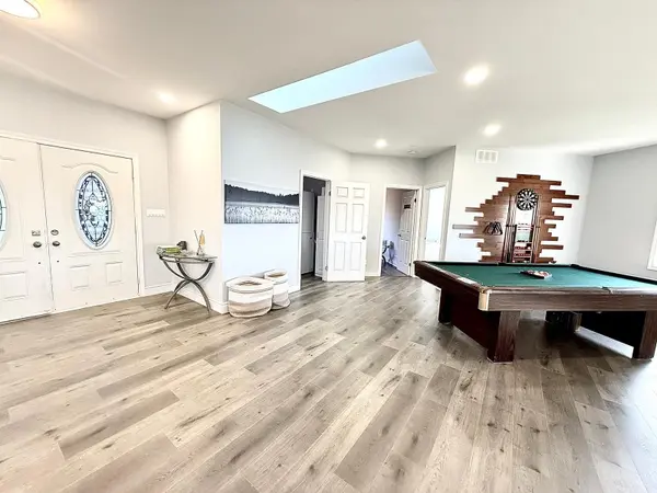 4 Eldonia RD, Kawartha Lakes, ON K0M 2B0