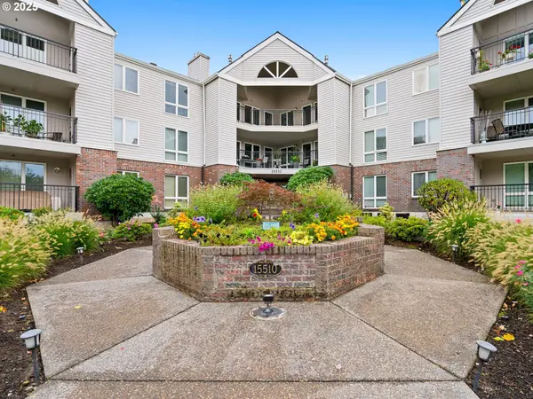 15510 NE KNOTT ST #25, Portland, OR 97230