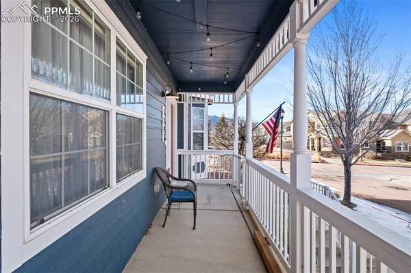 1397 Cresson Mine DR, Colorado Springs, CO 80905