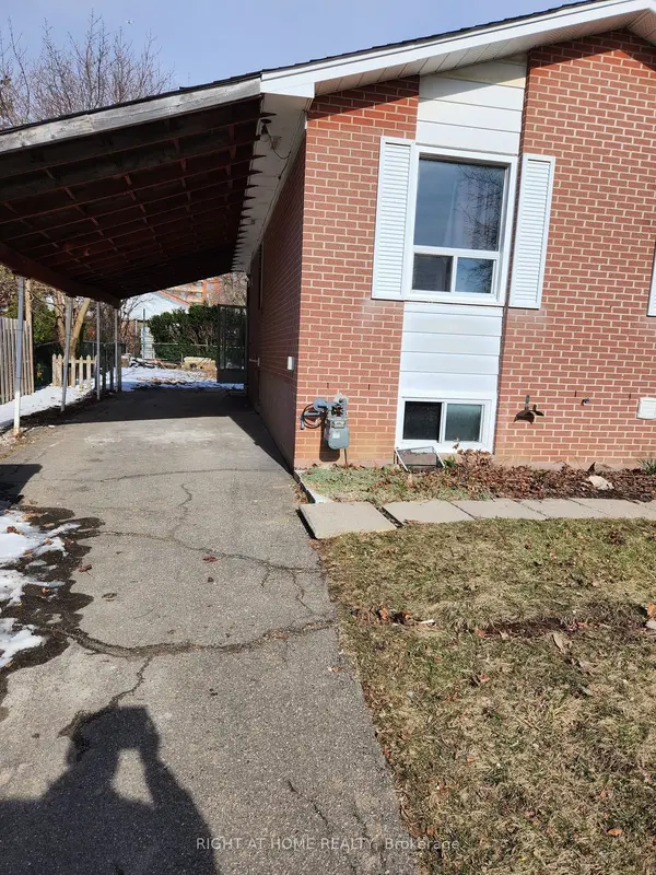 4 Stanley CT #(Upper), Brampton, ON L6Y 2A9