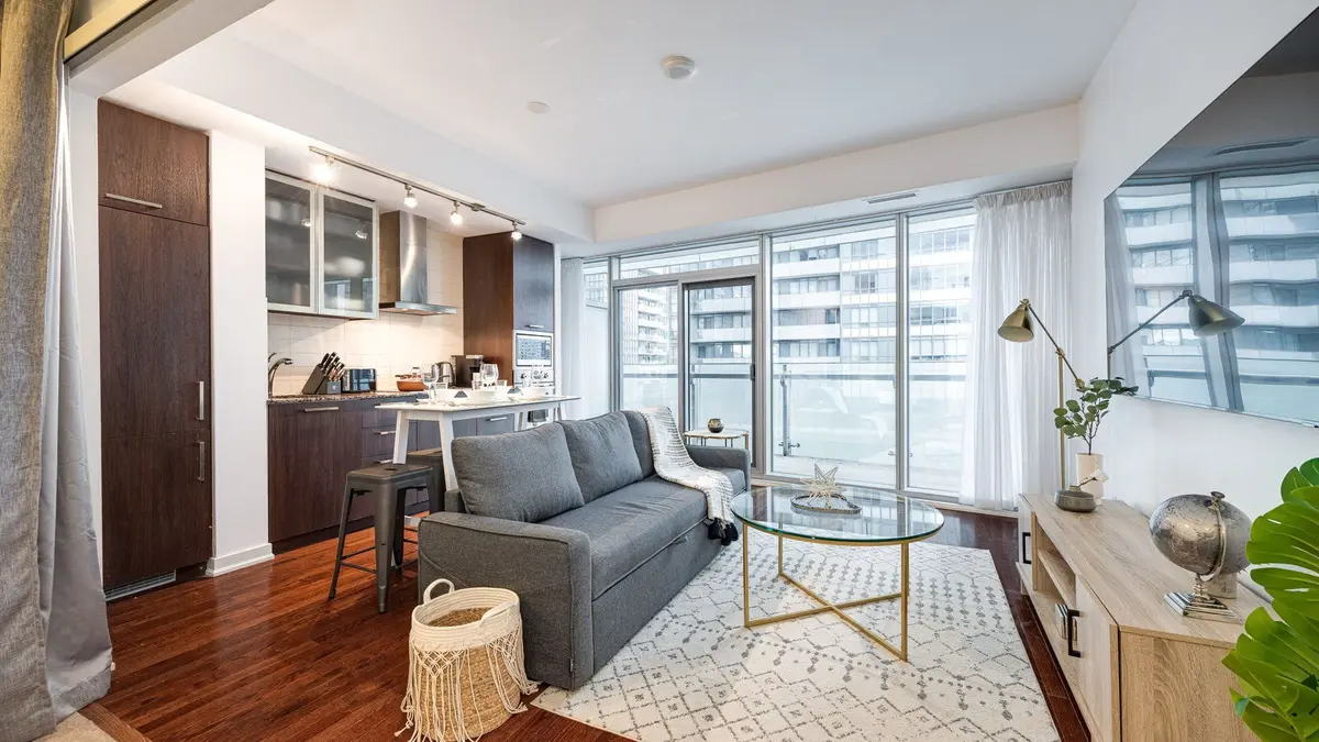 14 York ST #1101, Toronto C01, ON M5J 0B1