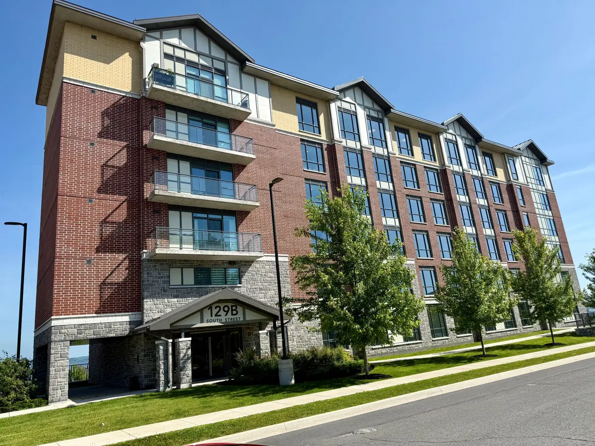 129B South ST #317, Gananoque, ON K7G 0B1