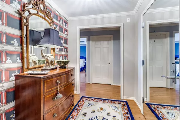 Dallas, TX 75225,5909 Luther Lane #2104