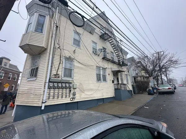 95 Lyon St, Paterson City, NJ 07524